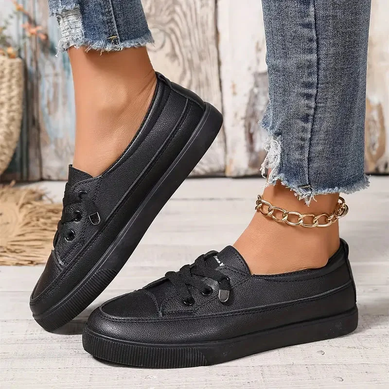 Daphne Lace Sneakers