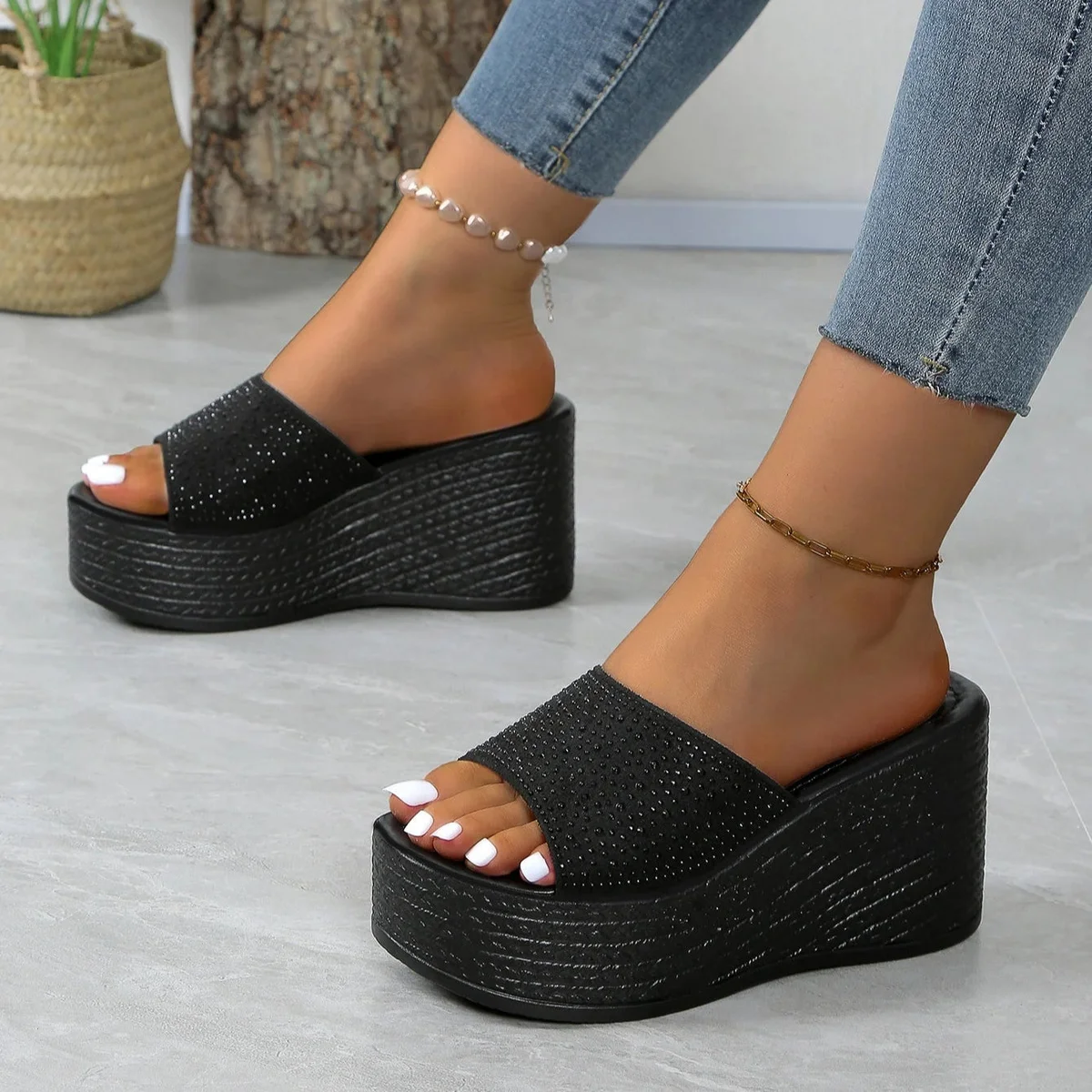 Lucinda Gloss Sandals