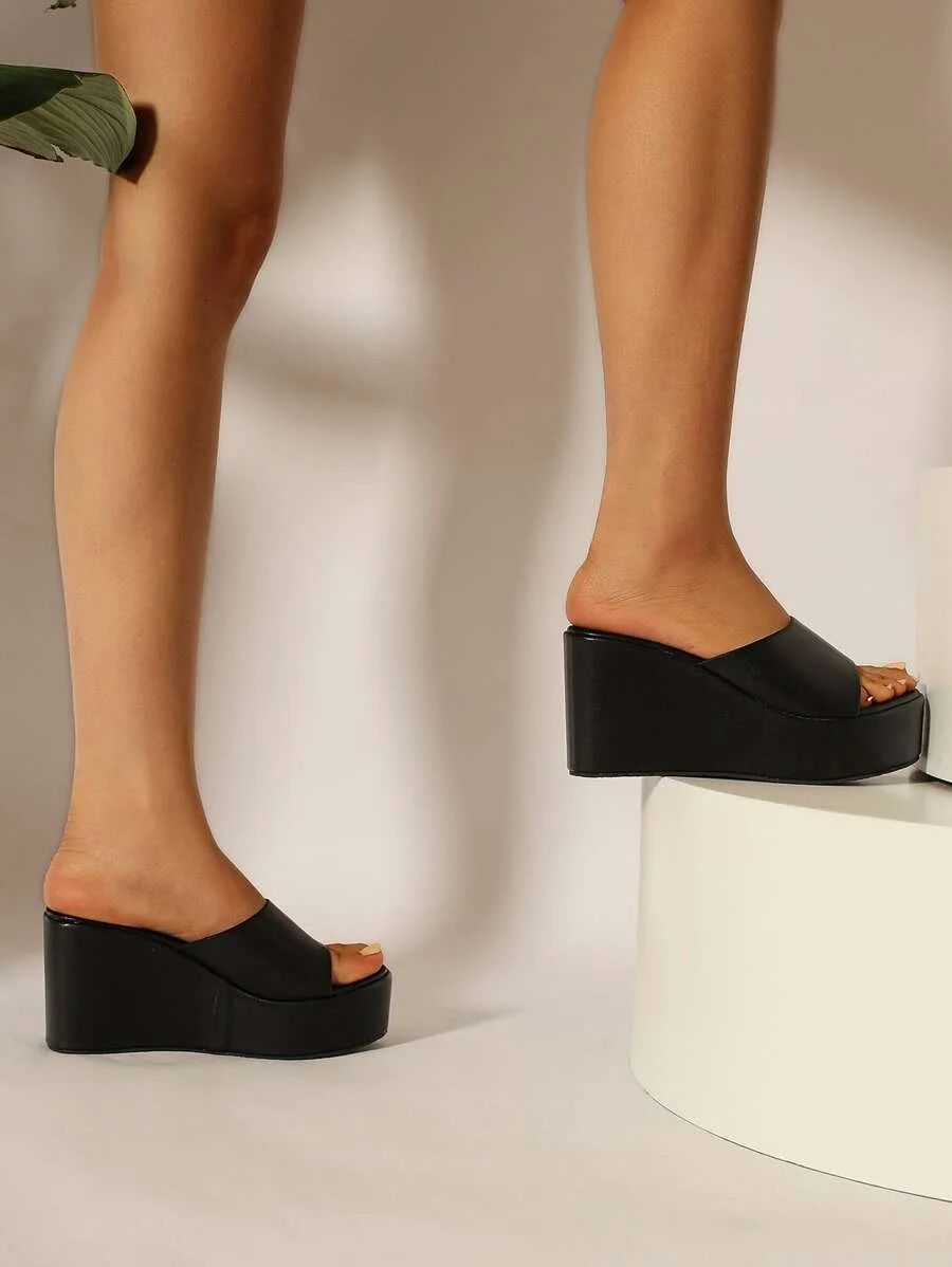 Noir Wedge Slides